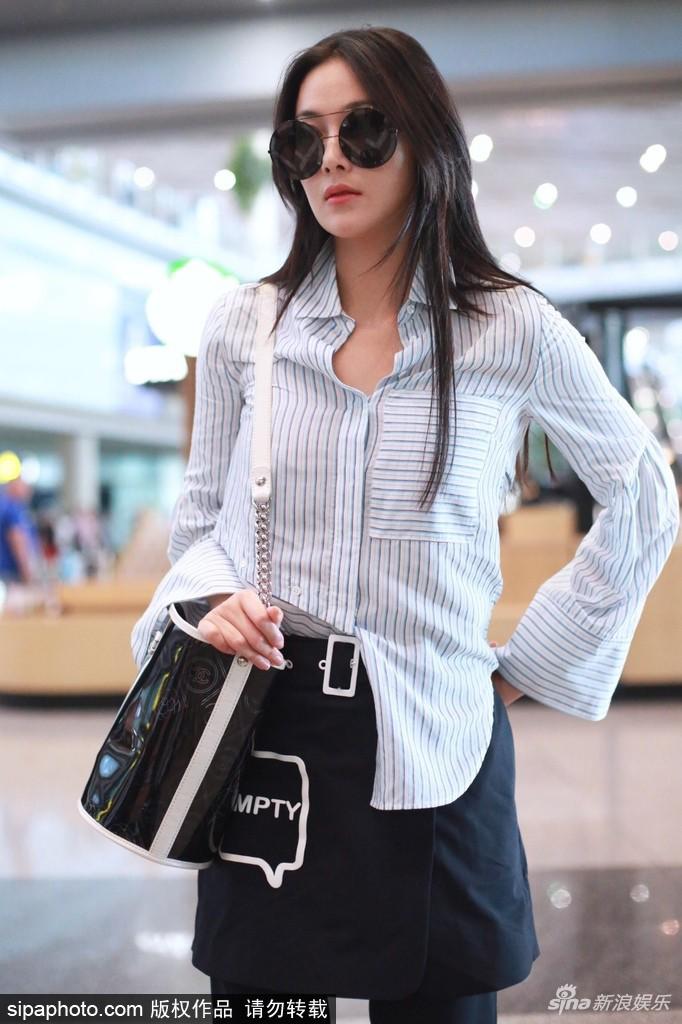 ngoi sao 24/7: moi 18 tuoi, dich duong thien ti "day thi" de rau trong nhu da ngoai 30 - 6