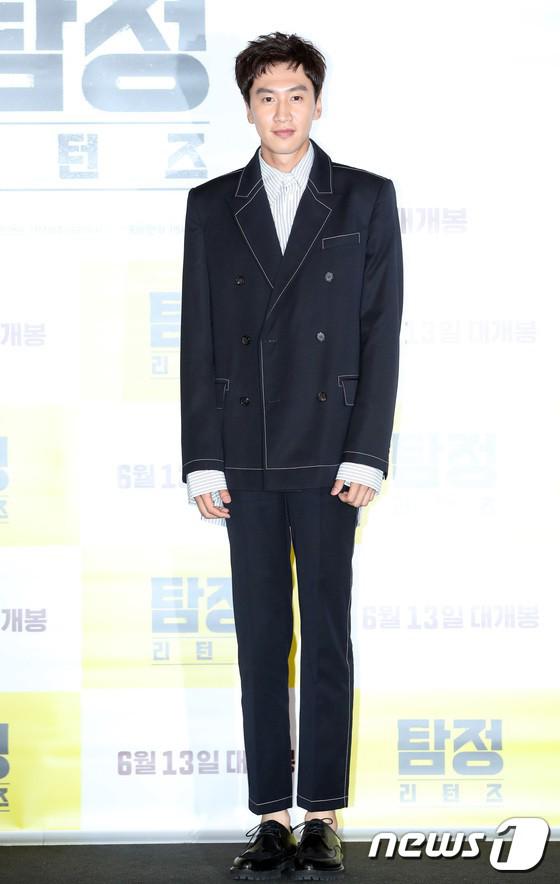 ngoi sao 24/7: moi 18 tuoi, dich duong thien ti "day thi" de rau trong nhu da ngoai 30 - 8