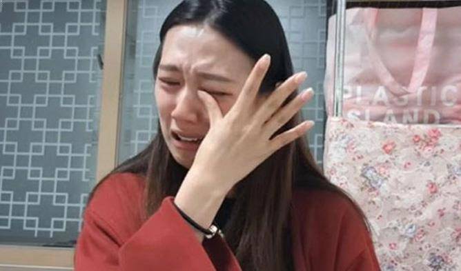 quay roi tinh duc gay nhuc nhoi lang giai tri han: mot nua su that khong phai su that - 4