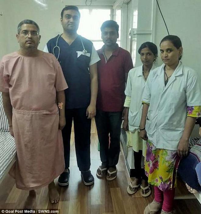 dau bung nhap vien, nguoi dan ong khien bac si kinh hai khi thay thu trong co the - 1