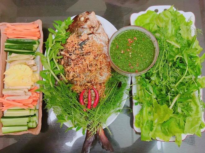 ban cham 2 con, me dam van nau nhung mam com de hue khien chong ngan ca com hang - 8