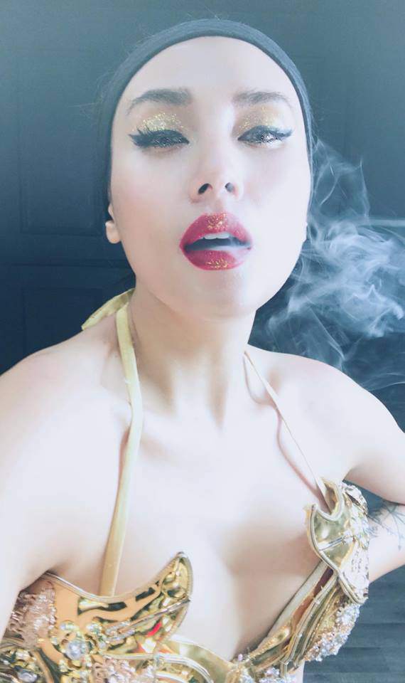 bo 3 cam trich the face: hoang yen nho tuoi nhat nhung nhin van "quyen luc" vi ly do nay! - 16