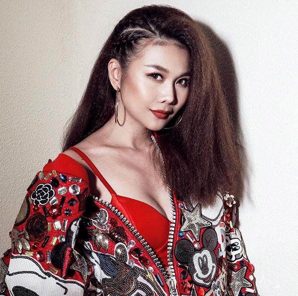 bo 3 cam trich the face: hoang yen nho tuoi nhat nhung nhin van "quyen luc" vi ly do nay! - 9