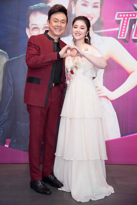 vo kem 44 tuoi cua nhac si duc huy lo dien sau sinh ben chong va con trai - 8