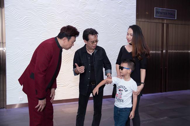 vo kem 44 tuoi cua nhac si duc huy lo dien sau sinh ben chong va con trai - 5