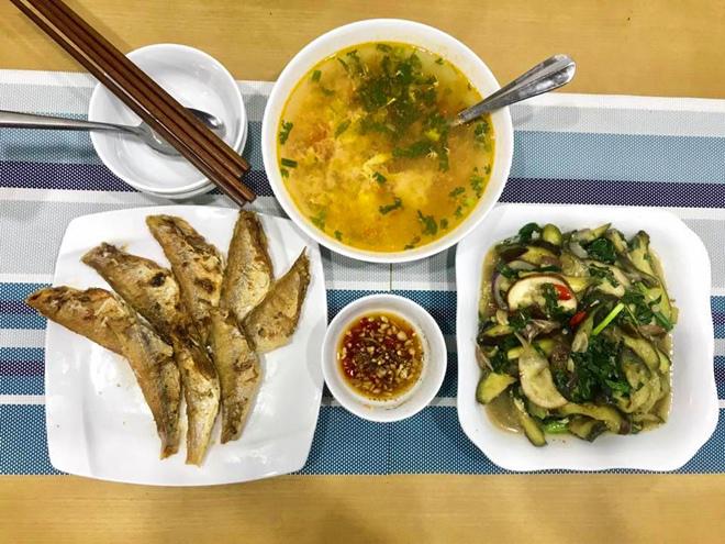 9x "de nhat dam dang", chi nau nhung bua com 50 nghin cung khien chong con tang can veo veo - 4