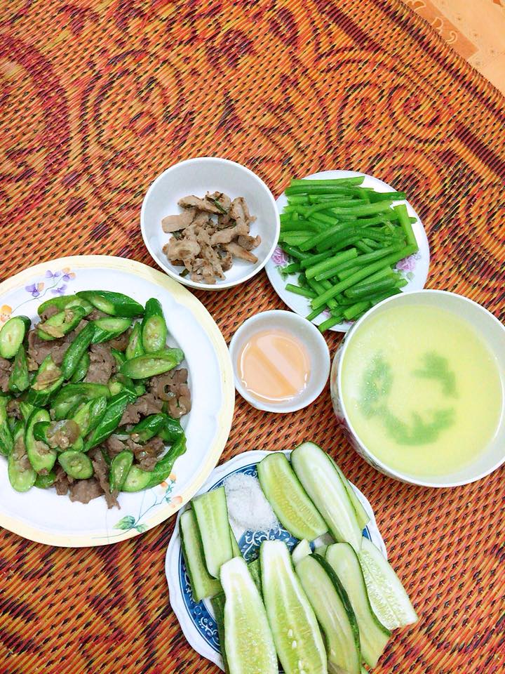 me bau an mam com 2 nguoi 20 nghin, moi long ga la "dam", chi em nhin lai khen ngon - 6