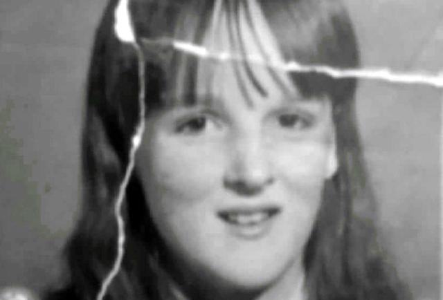 50 nam tim bo ruot, nguoi phu nu phat hien bi mat dong troi ve nguoi ban than tu nho - 2