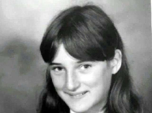 50 nam tim bo ruot, nguoi phu nu phat hien bi mat dong troi ve nguoi ban than tu nho - 3