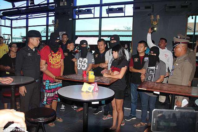 mao danh la ban, 4 ga dan ong cuong hiep co gai xinh dep toi chet - 4