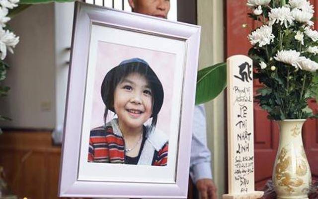 tin tuc 24h: bat ngo truoc loi khai cua tai xe lui xe khien thai nhi vang khoi bung me - 3