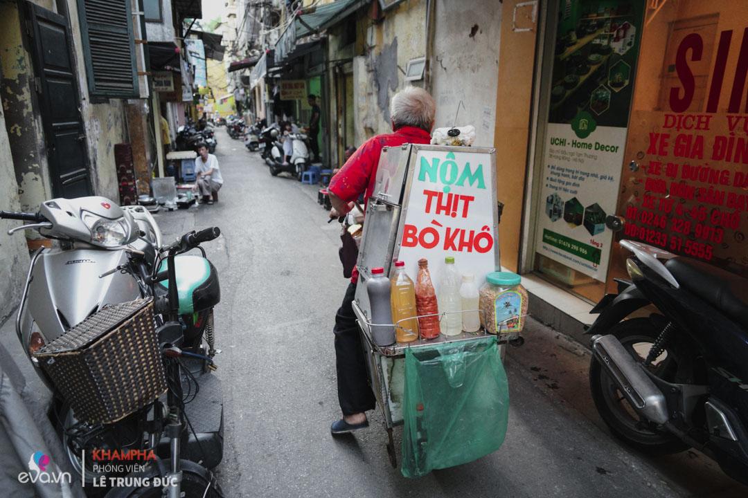 xe nom bo kho gan 40 nam khong mot tieng rao, kiem 4 trieu moi ngay cua “giao su” hn - 1
