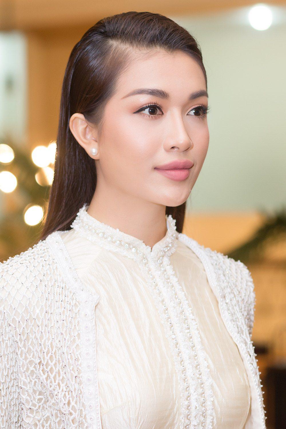chan ngan hon le hang nhung nha phuong khong he kem canh khi dung hang - 4