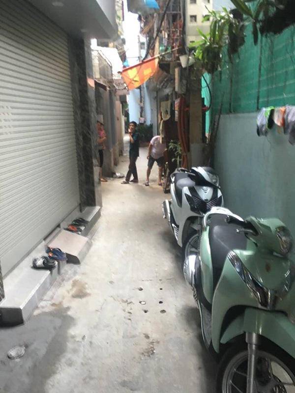 tin tuc 24h: doi nam nu "man nong" ngay tren xe giuong nam, hanh khach nhuc mat - 3