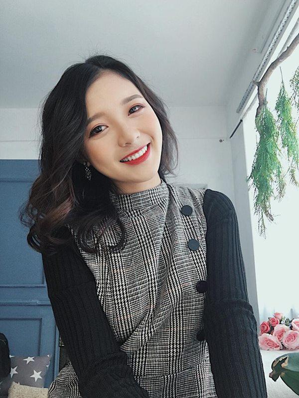 ve dep trang tron trong ngan cua nu mc moi cua dai vtv - 2