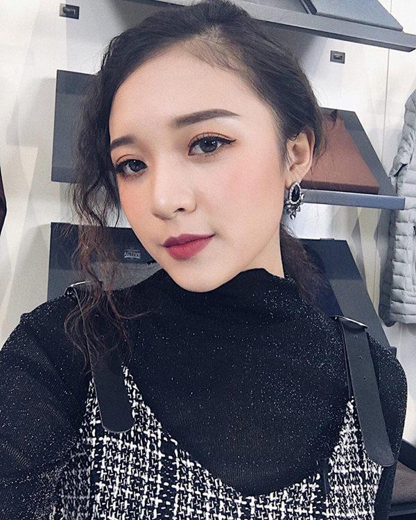 ve dep trang tron trong ngan cua nu mc moi cua dai vtv - 6