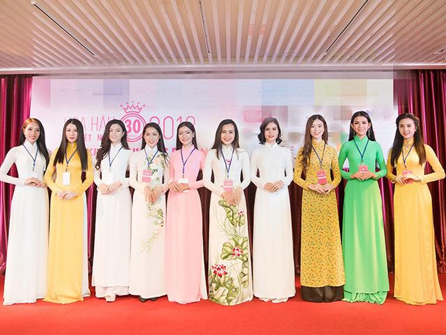 31 thí sinh xinh đẹp đầu tiên của Hoa hậu Việt Nam 2018 đã chính thức lộ diện