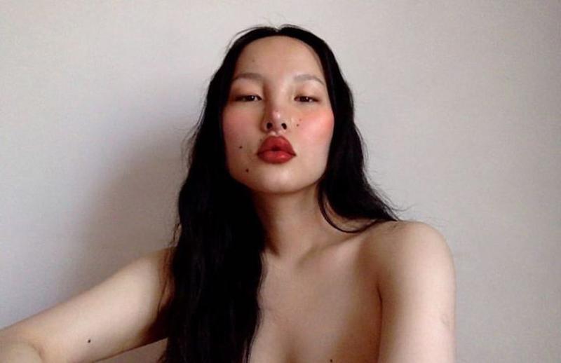 co gai tay tang bi che xau o que nha nhung duoc khen het loi tai anh - 11