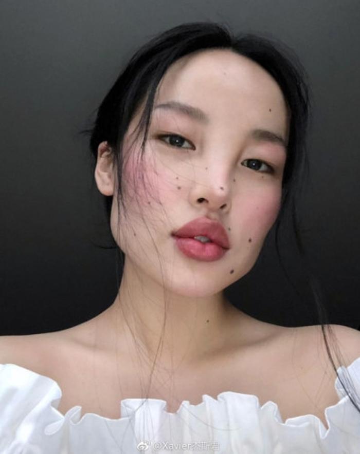 co gai tay tang bi che xau o que nha nhung duoc khen het loi tai anh - 12