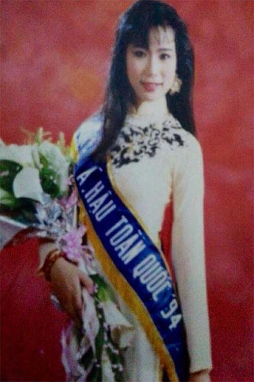 a hau trinh kim chi ke chuyen chup bikini anh lich ngay xua voi cat- xe cuc khung - 3