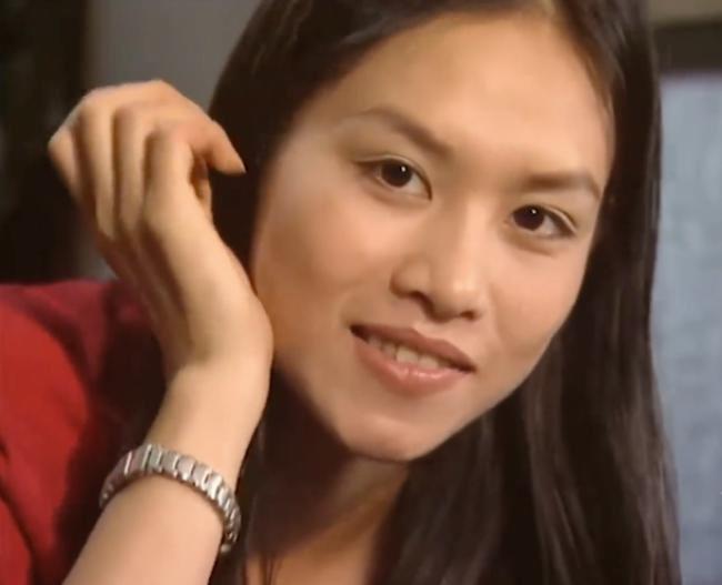 nguyet "thao mai” bi nghi phau thuat tham my khi xuat hien voi guong mat la - 1