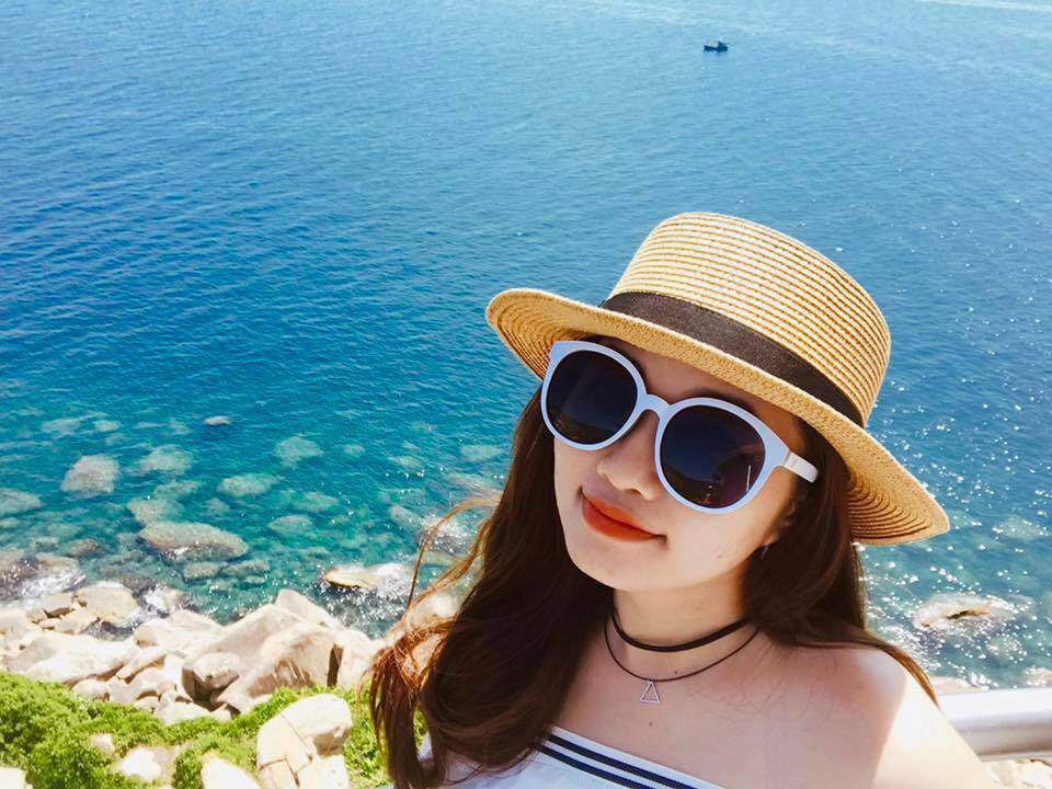 3 mon phu kien chi em dang mua am am de chup anh "song ao" khi di bien - 12