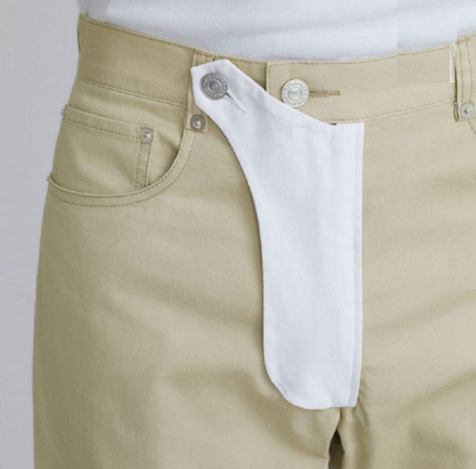 den luot uniqlo gay soc voi chiec quan danh cho quy ong hay... quen keo khoa - 2