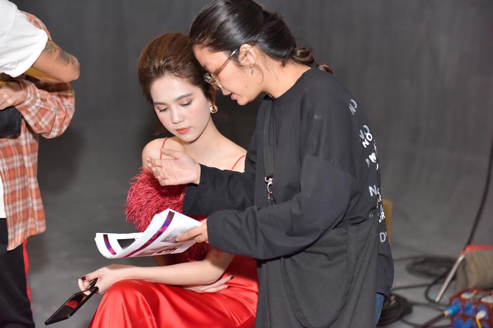 ngoc trinh khoe tien, xe hoi, kim cuong trong nhung thiet ke moi cua do long! - 5