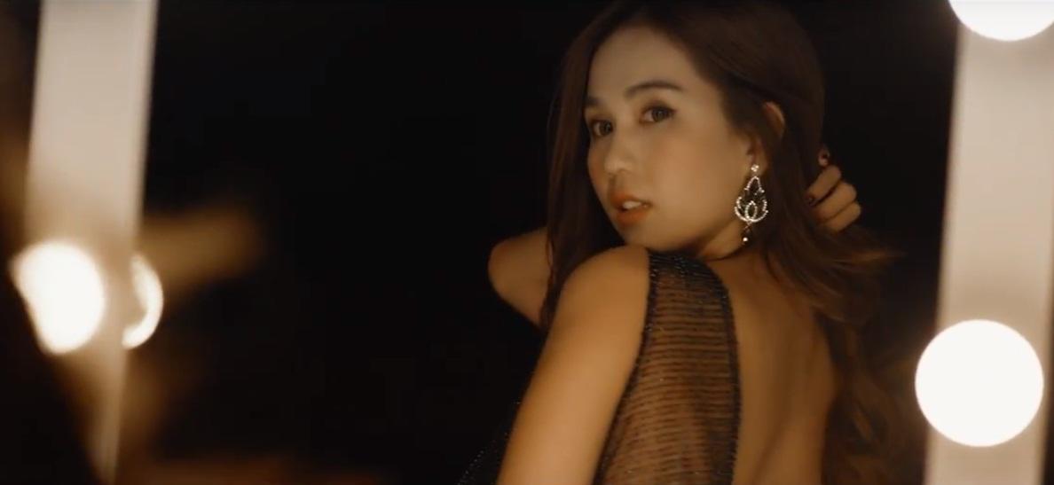 ngoc trinh khoe tien, xe hoi, kim cuong trong nhung thiet ke moi cua do long! - 4