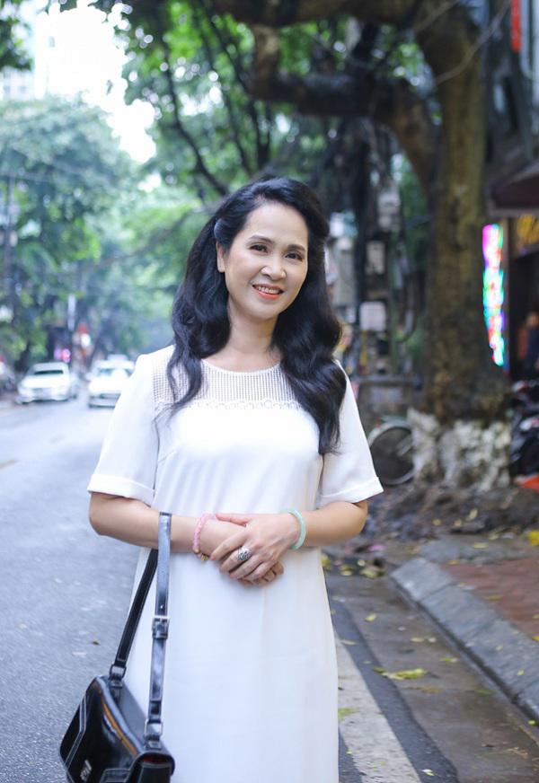 "me chong" lan huong khoe lan da dep bat chap tuoi tac - 1