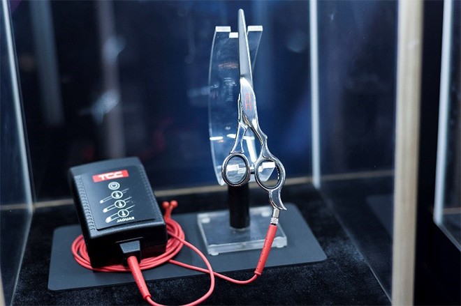 thuong hieu keo cat toc chuyen nghiep the gioi jaguar chinh thuc den viet nam - 6