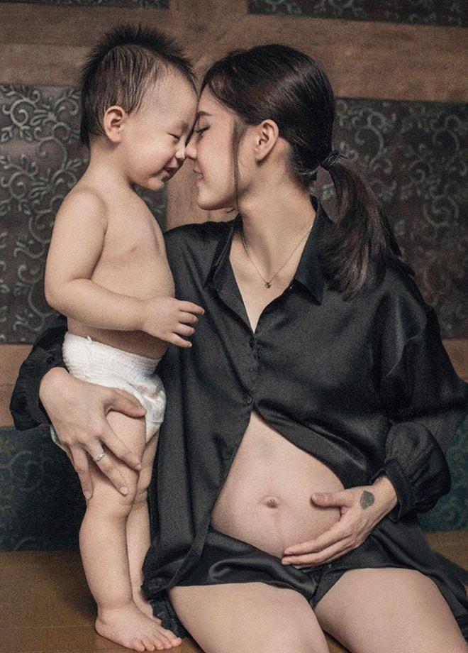 lam a han vua be con vua tap "ngoi xom" de giu dang thon dep - 3