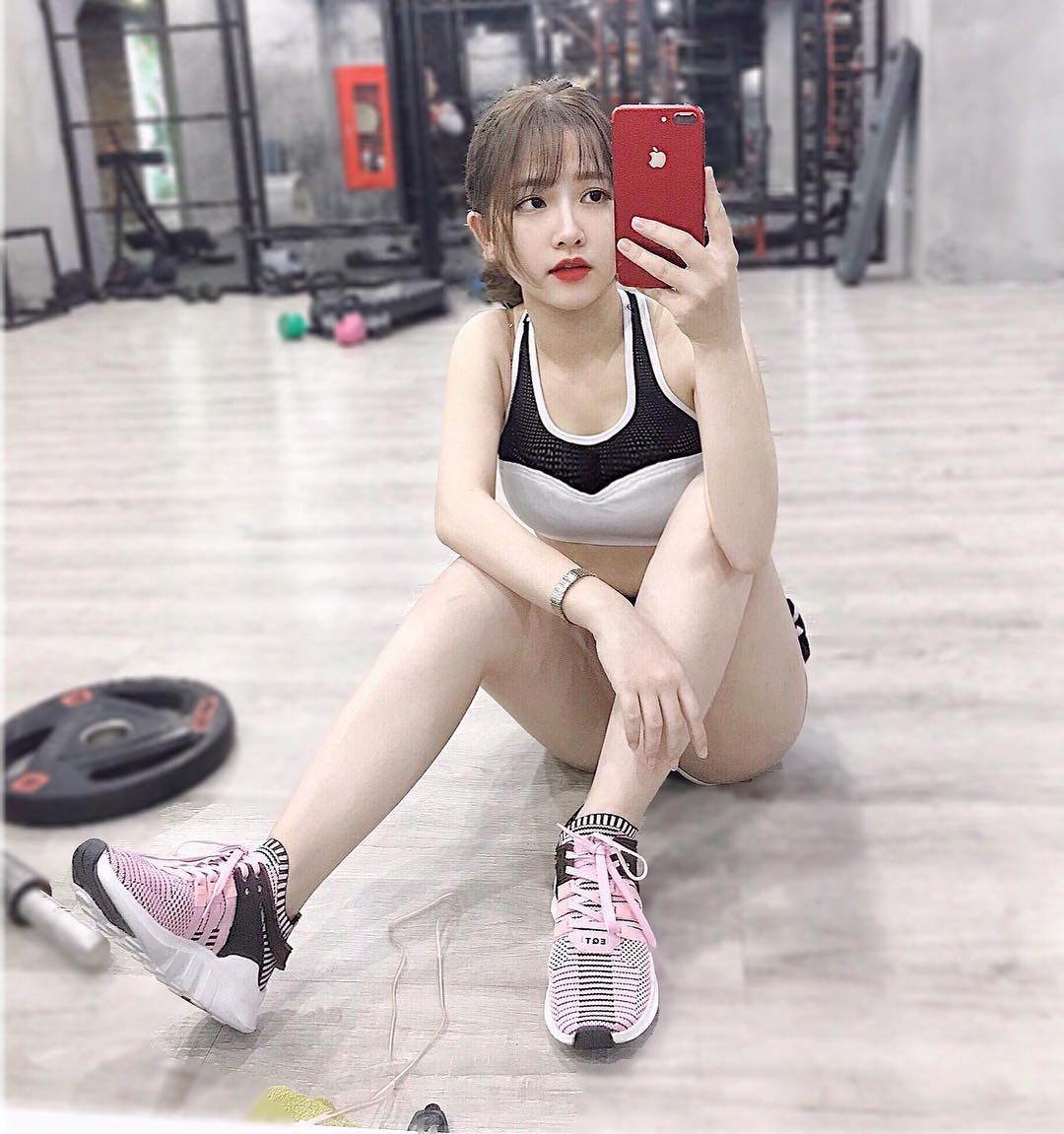 co gai moi hom qua duoc khen so do "vuot" ngoc trinh, nay da bi boc phot chinh anh? - 3