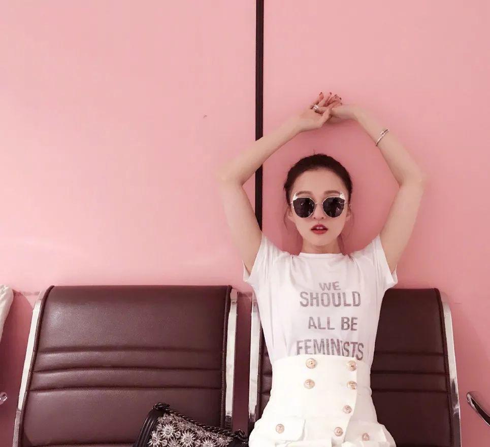 3 "dao cu" thoi trang giup chi em co nhung buc anh song ao cuc chat - 4