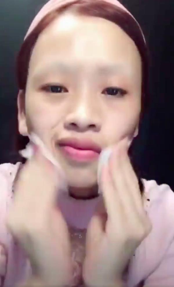 co nang khien ca dong dong mang "chan dong" vi dung mao sau khi tay trang - 2