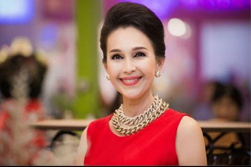 mc mac bikini len song truyen hinh: mac hop hoan canh hay phan cam? - 7