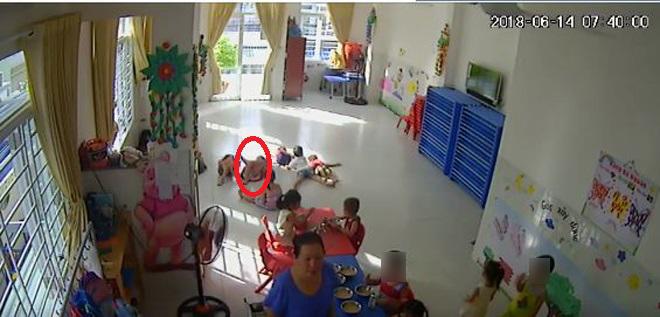 be gai 4 tuoi chet bat thuong tai mam non, nguoi me gui tam thu cau cuu cu dan mang - 2