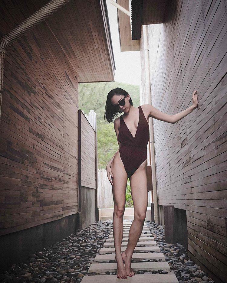 "duong dua" sexy he nay, sao viet vinh danh nhung mau bikini vo cung dot mat - 8