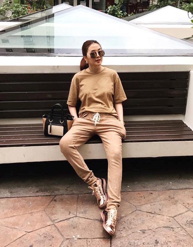 can gi phai hoa la mau me, mac gam mau nay cung giup ban noi nhat hoi! - 1