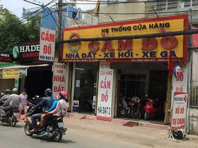 Xe xịn, biệt thự, chó cưng… rủ nhau ra tiệm cầm đồ mùa World Cup