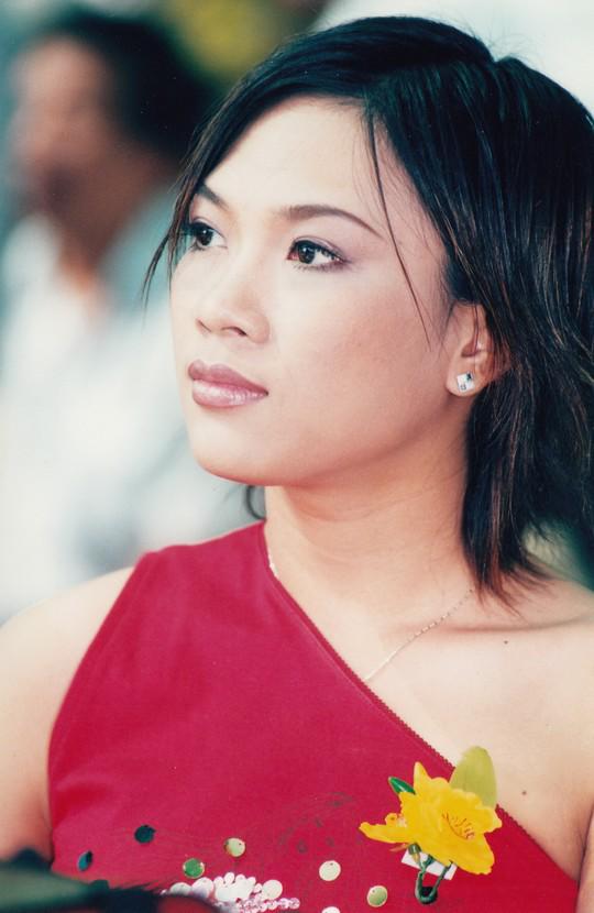 elly tran cao 2/3 hang long may chay theo mot nhung ai ngo ha ho da "nhanh tay" hon - 8