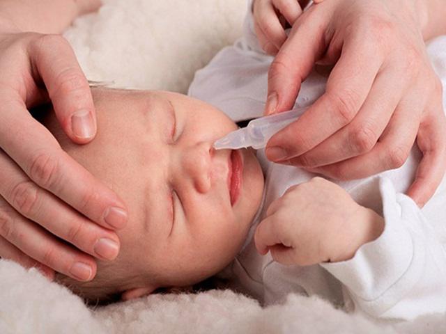 13 cách trị ngạt mũi cho trẻ sơ sinh hiệu quả không cần dùng thuốc