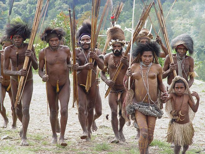 Khám phá sự thật kinh hoàng về những bộ tộc ăn thịt người trên thế giới - 12