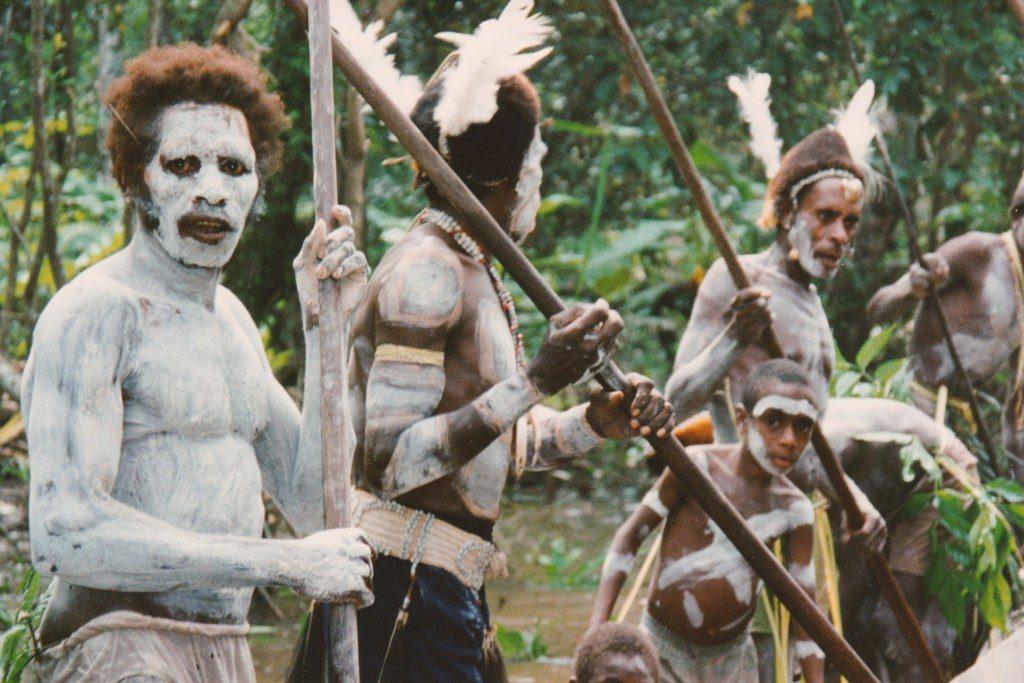 Khám phá sự thật kinh hoàng về những bộ tộc ăn thịt người trên thế giới - 15