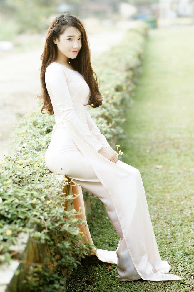 Ngoài trang phục màu trắng, Nhã Phương còn là nữ diễn viên diện áo dài đẹp nhất Vbiz - 5