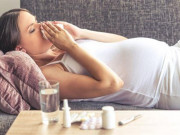 Bà bầu bị cảm: Bác sĩ chỉ cách nhận biết cảm cúm khác cảm lạnh trong thai kỳ