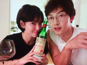 Ngôi sao 24/7: Song Joong Ki ly hôn không báo cho vợ, soái ca quân nhân thực sự phũ?