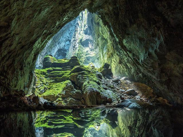 Quảng Bình phát hiện 12 hang động lớn chưa từng có dấu chân người