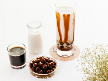 Ngoài trà sữa, trân châu đường đen còn được sử dụng như thế nào trong các món ăn khác và làm thế nào để tận dụng tối đa loại topping này?