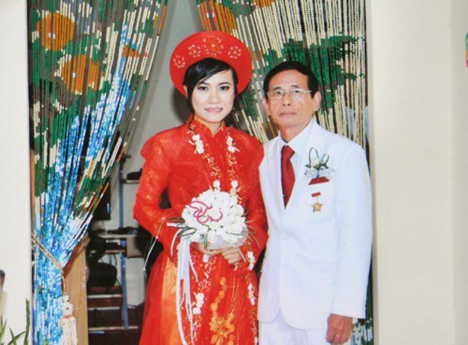 4 đại gia Việt có vợ, tình trẻ gây xôn xao, có người lấy vợ thứ 6 kém 54 tuổi - 1